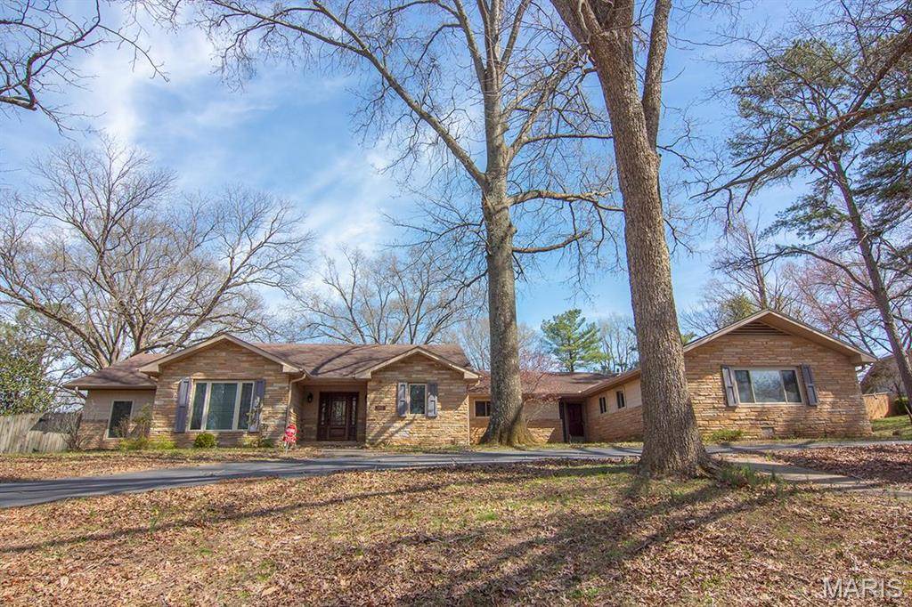 Cape Girardeau, MO 63701,1014 N Henderson AVE