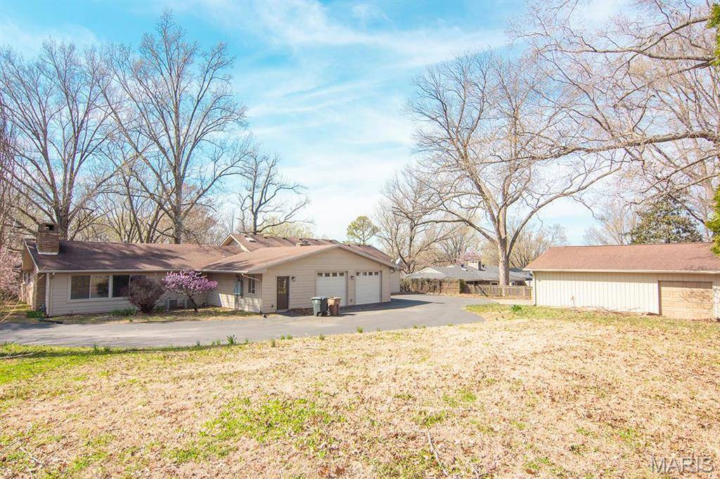 Cape Girardeau, MO 63701,1014 N Henderson AVE