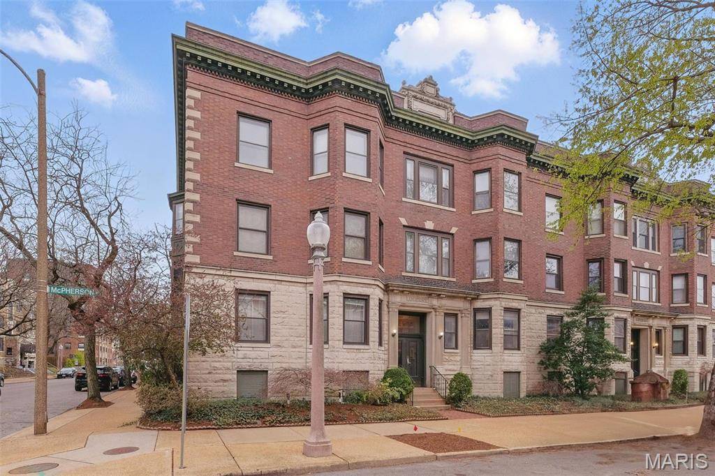 St Louis, MO 63108,4500 McPherson AVE #2W
