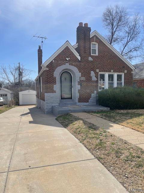 St Louis, MO 63147,8528 Riverview BLVD