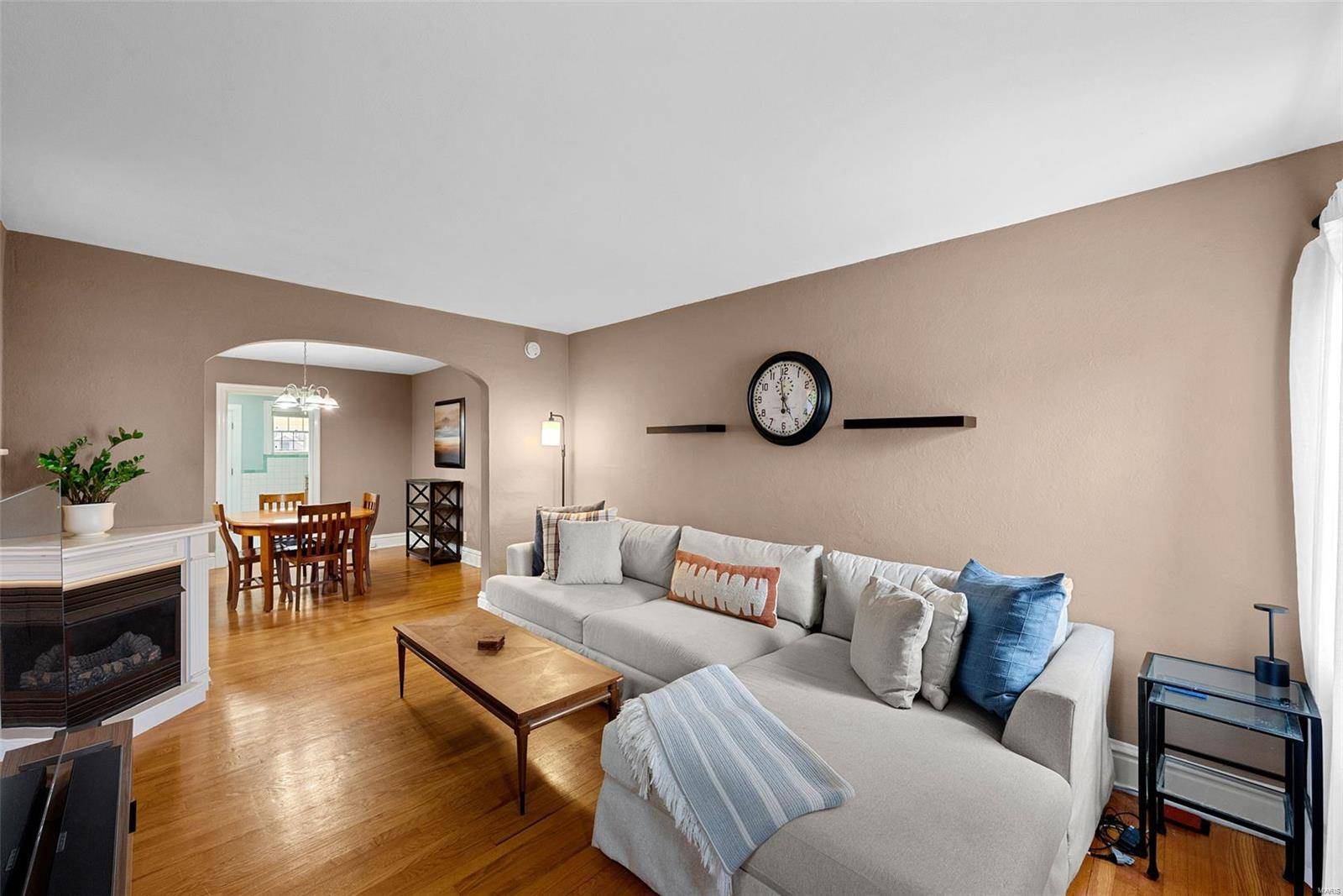 St Louis, MO 63109,5342 Lindenwood AVE