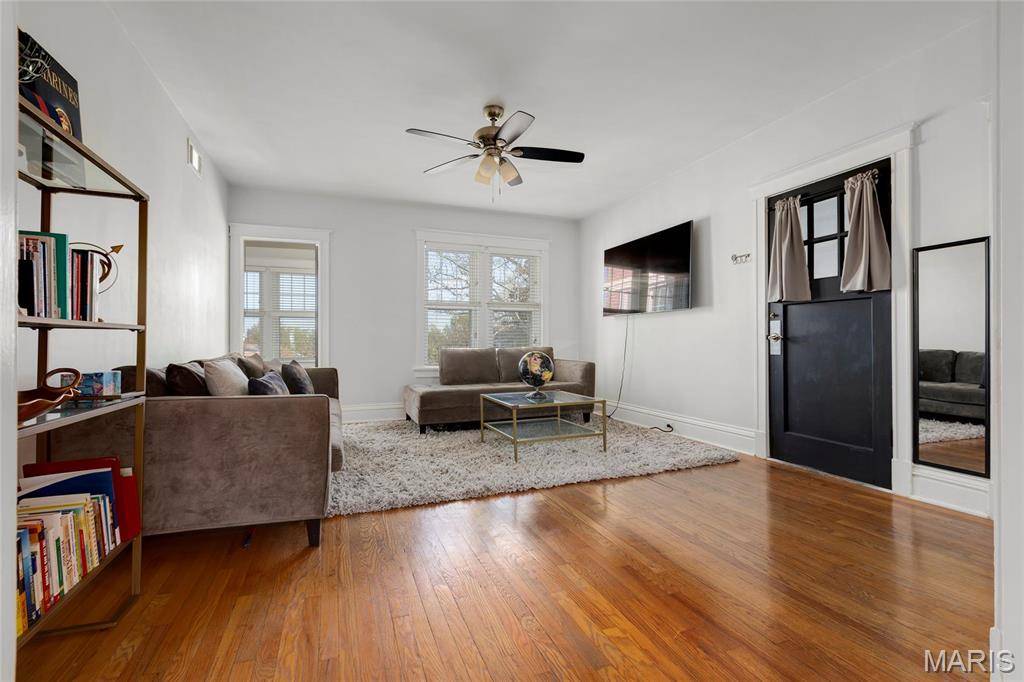 Clayton, MO 63105,6300 Northwood AVE #3W