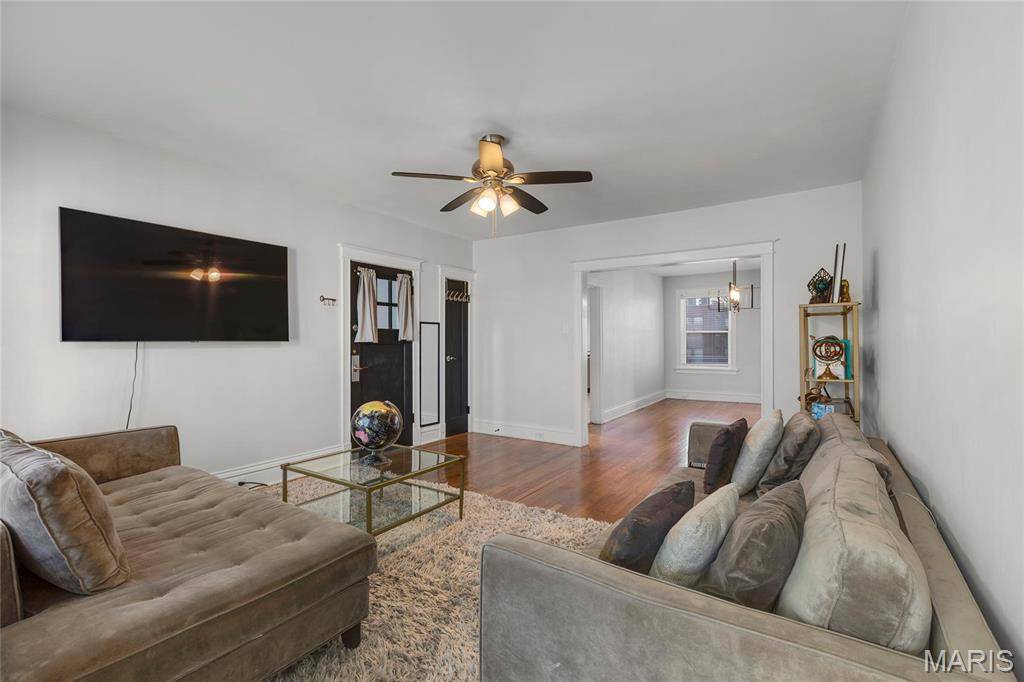 Clayton, MO 63105,6300 Northwood AVE #3W