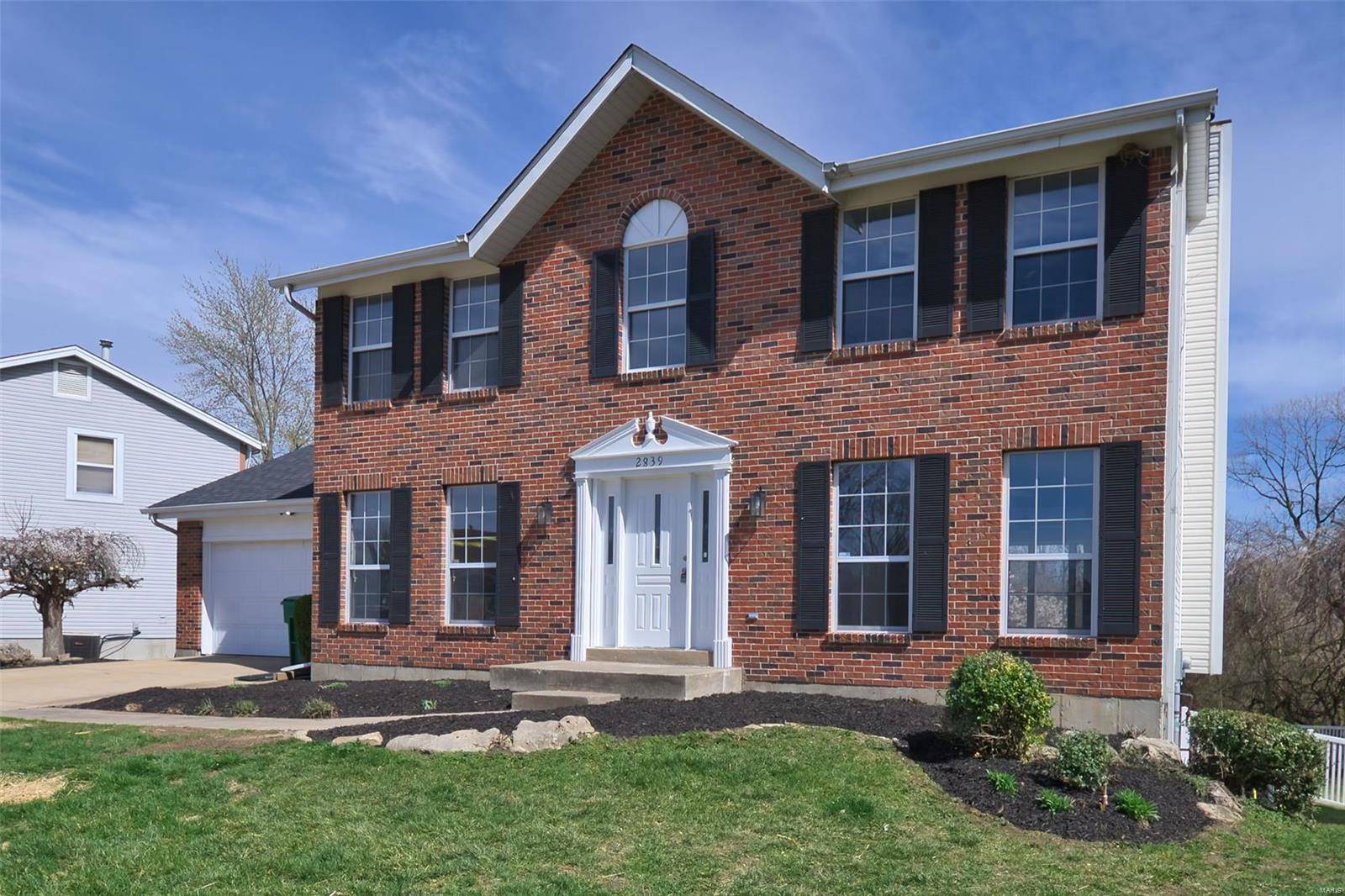 Florissant, MO 63031,2839 Chapel View DR