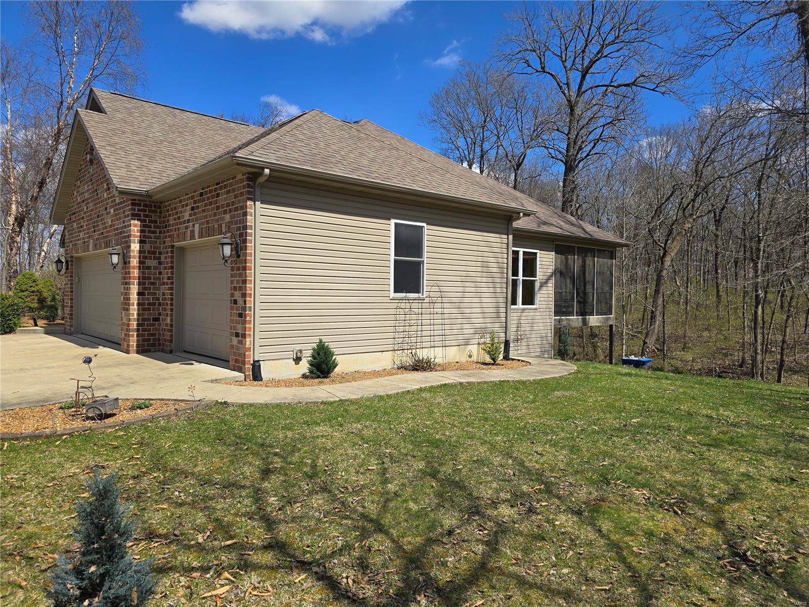 Hillsboro, IL 62049,78 Cedar LN