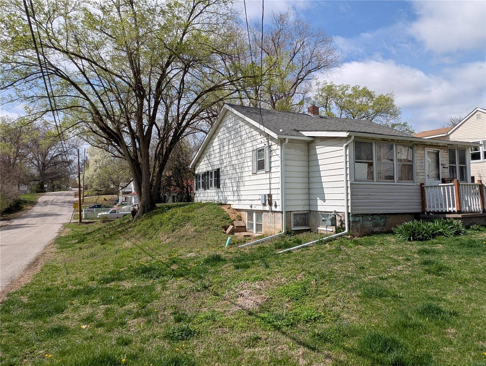 Alton, IL 62002,1300 Rixon