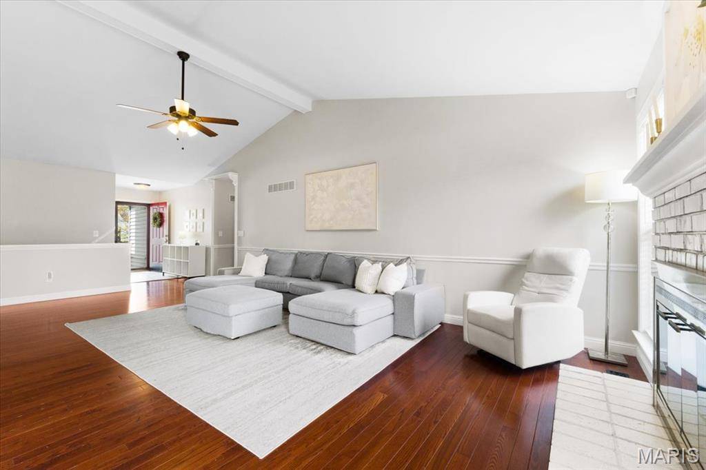 St Louis, MO 63123,9708 Grantview Forest DR