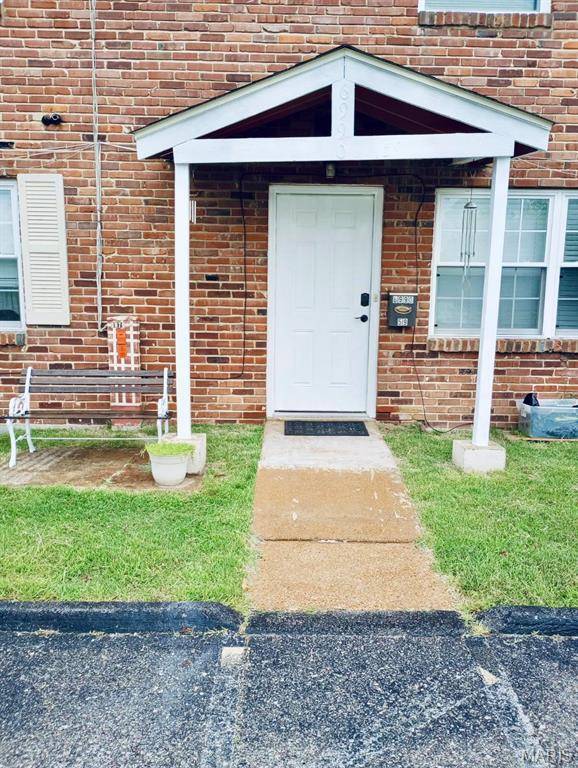 St Louis, MO 63129,6990 Colonial Woods DR #59