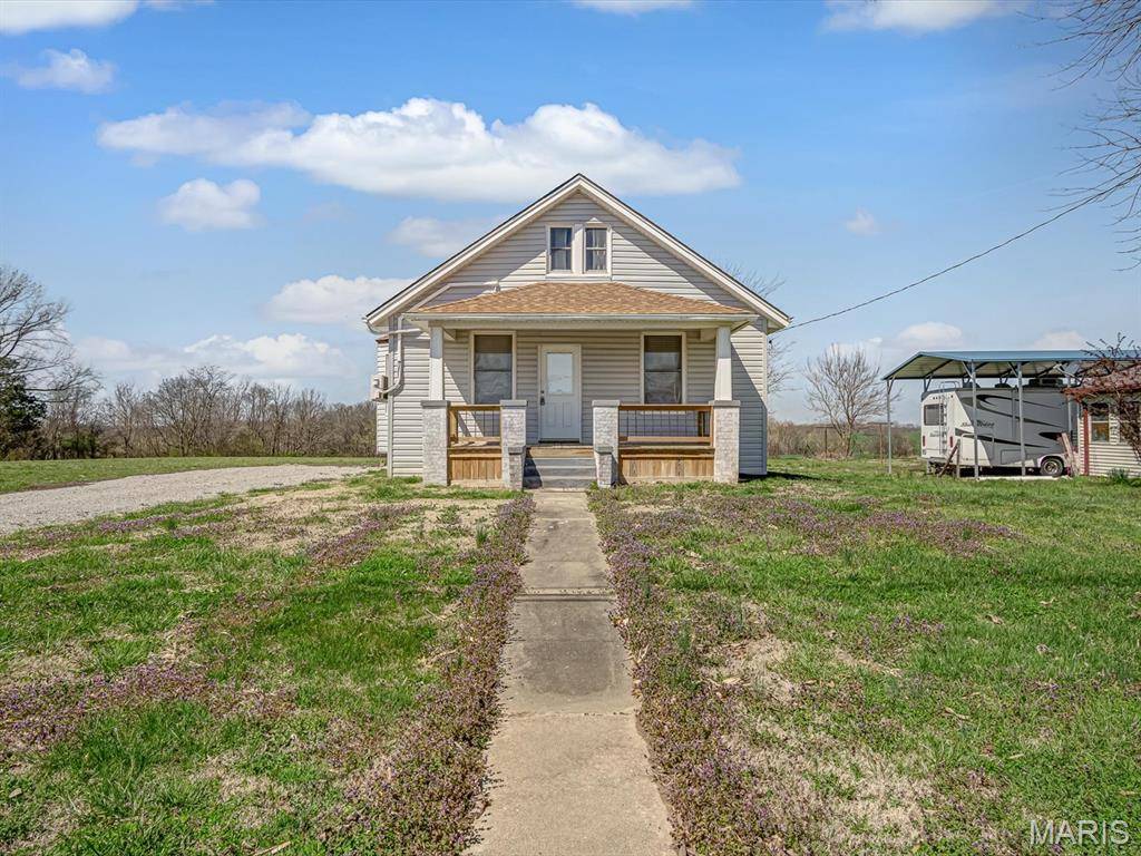 Chester, IL 62233,4427 Chester Rd.