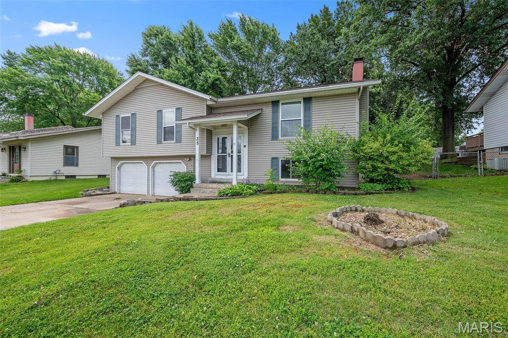 St Peters, MO 63376,25 Glenna DR