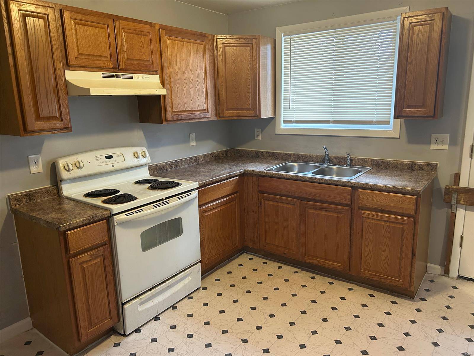 St Louis, MO 63136,10314 Viscount DR