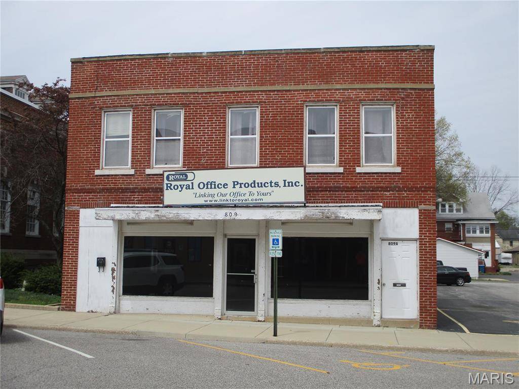 Highland, IL 62249,809 Main ST