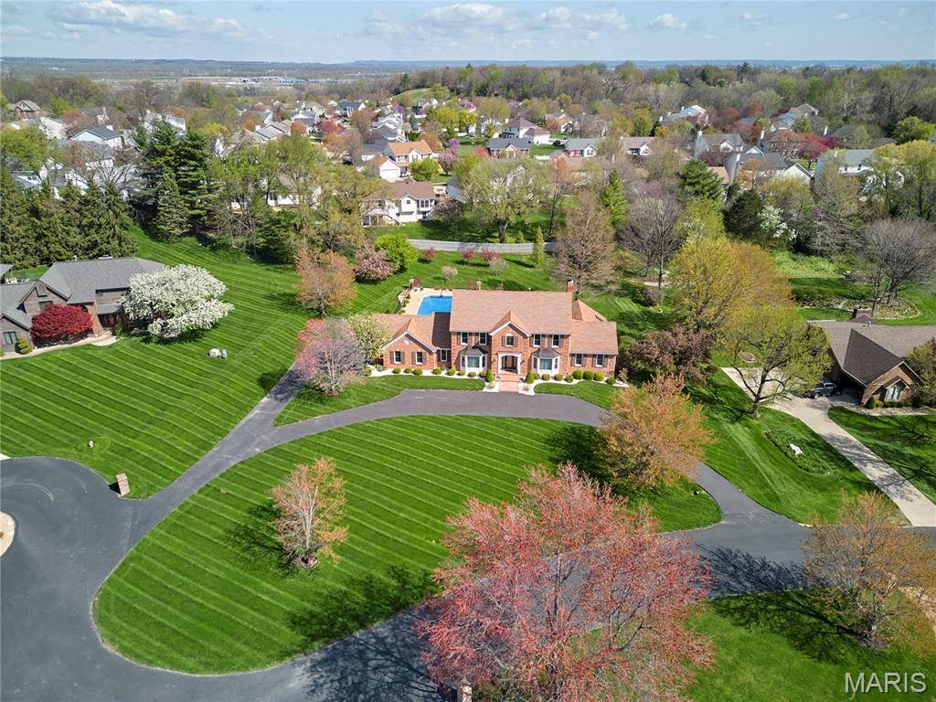 St Charles, MO 63301,37 Lake Top CT