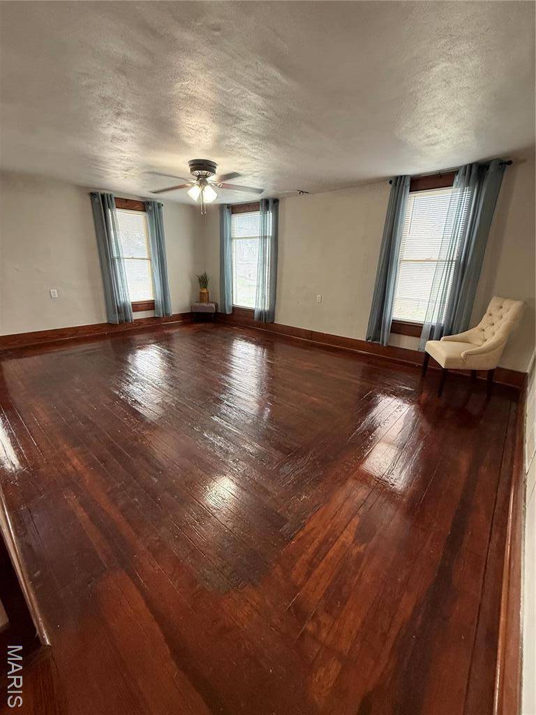 Bowling Green, MO 63334,13978 Pike 496