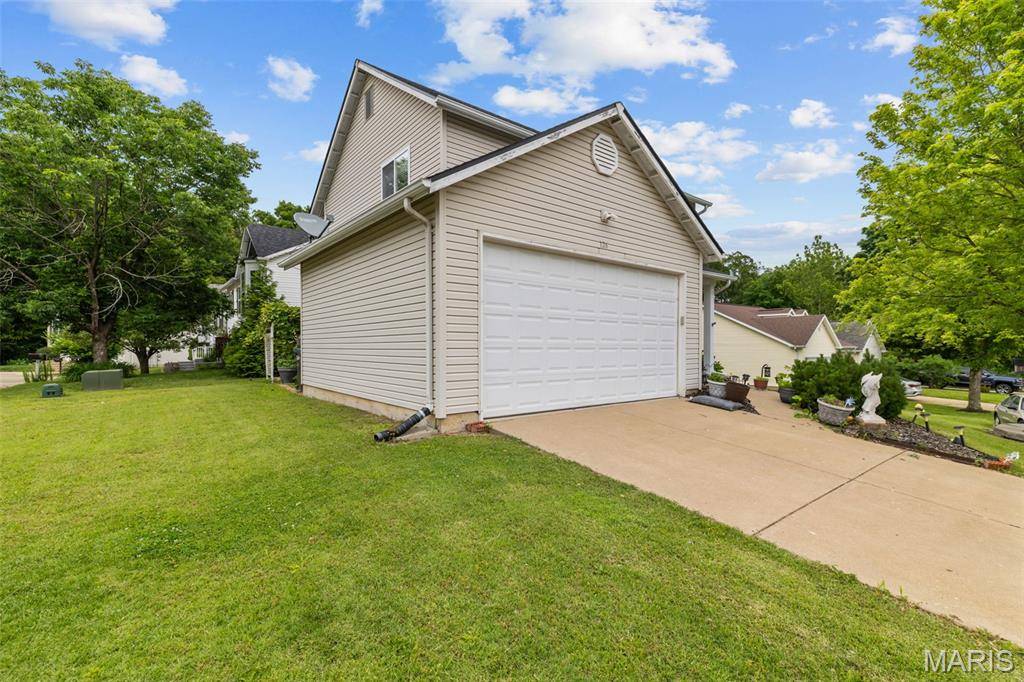 Lake St Louis, MO 63367,126 Shady Village CT