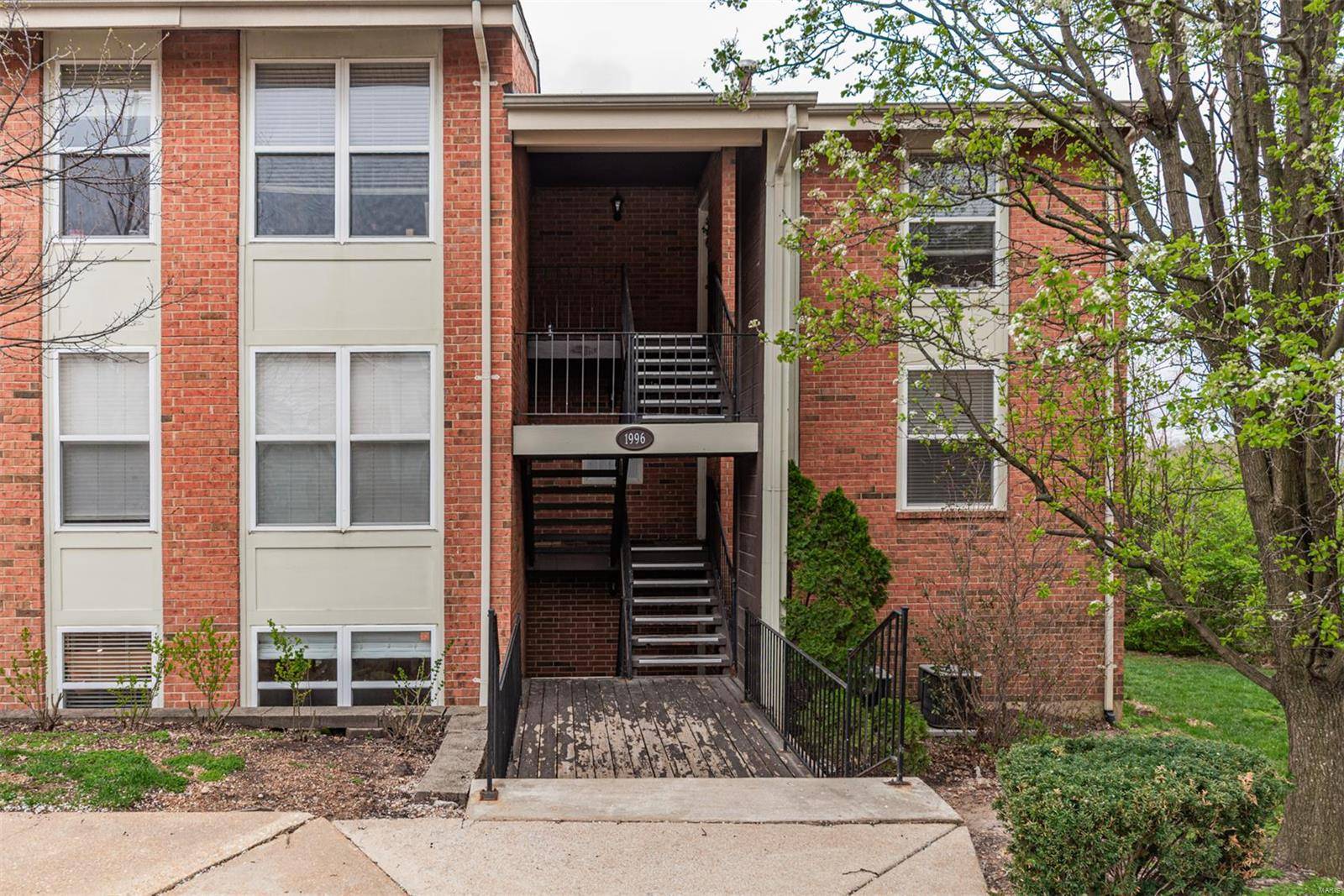 St Louis, MO 63122,1996 Greenglen DR #103