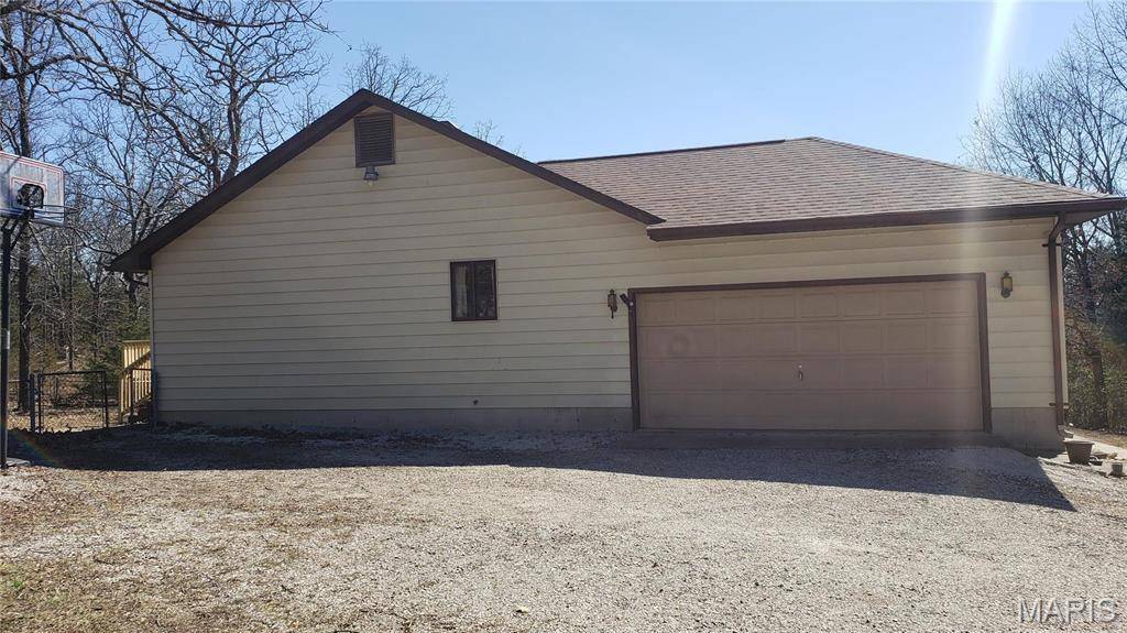 Cuba, MO 65453,1020 White Hawk DR