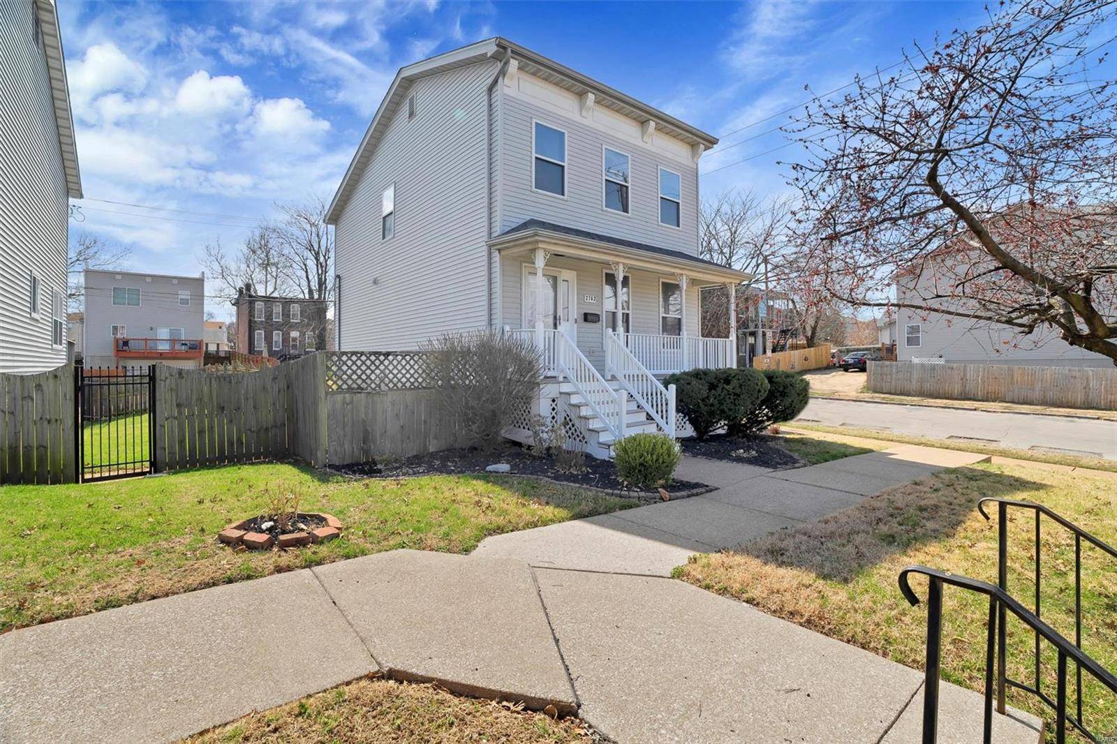 St Louis, MO 63104,2762 Park AVE