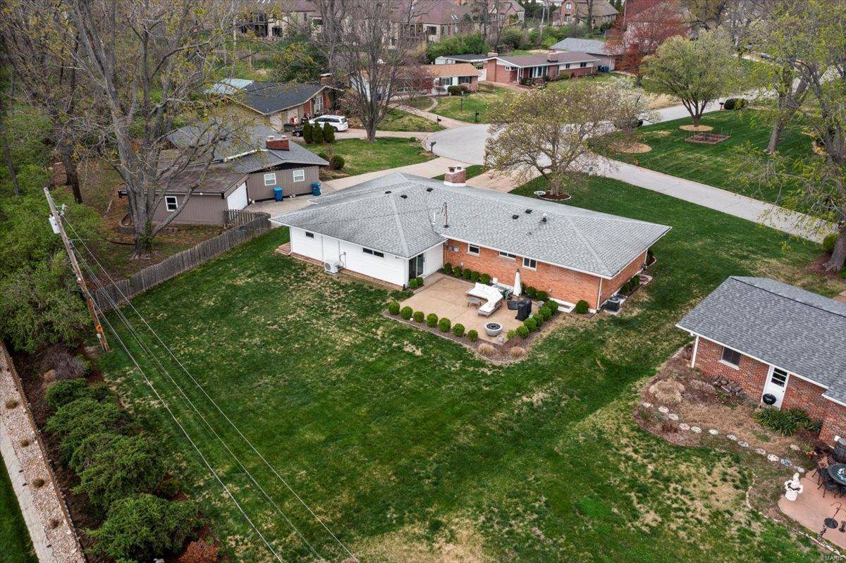 St Louis, MO 63141,11144 Saucier DR
