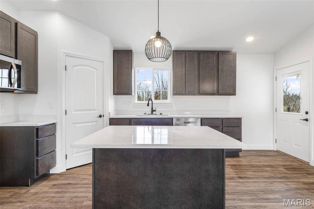 Bismarck, MO 63624,308 Blackberry LN