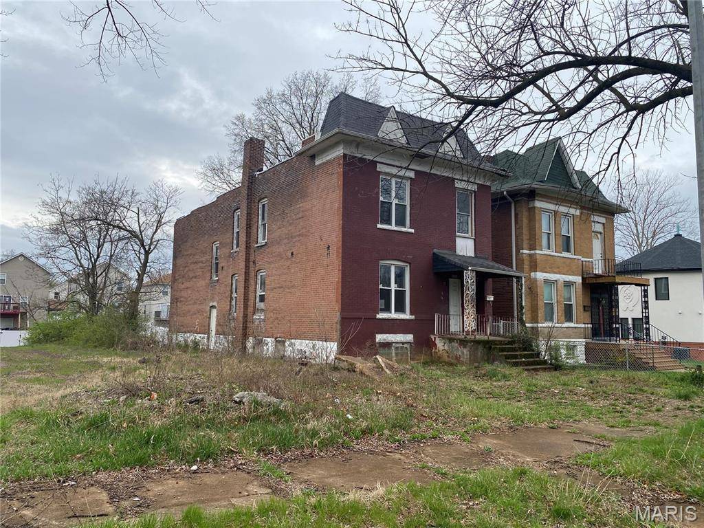 St Louis, MO 63112,6010 Bartmer AVE