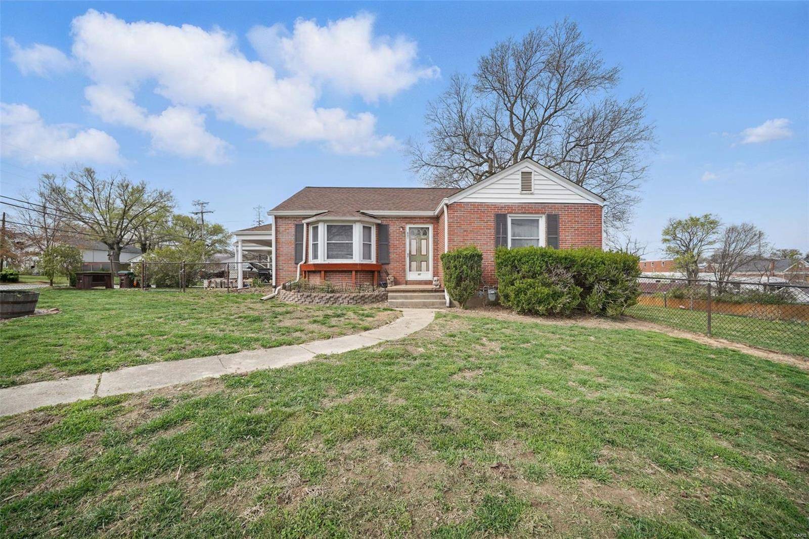 Troy, MO 63379,697 3rd ST