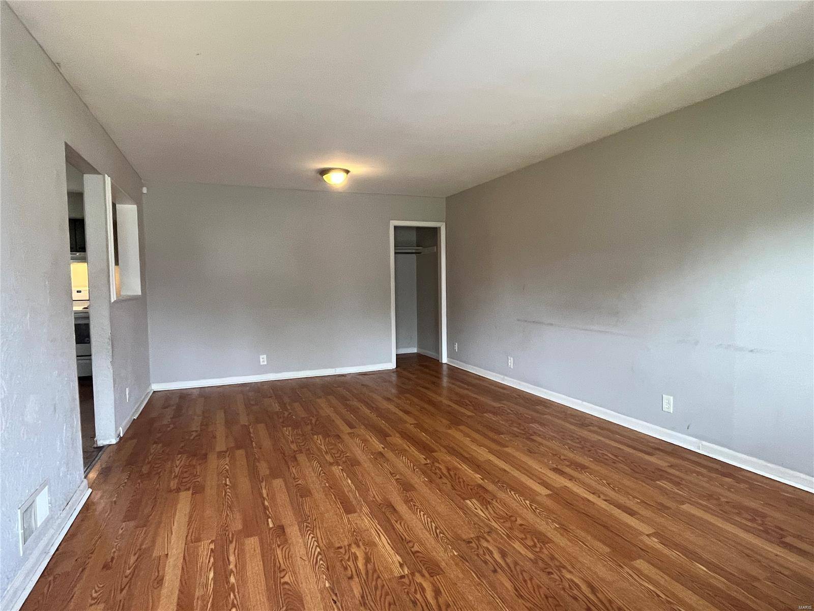 St Louis, MO 63137,514 Banavie DR