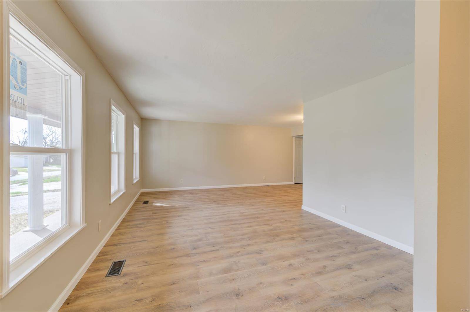 Florissant, MO 63033,11667 Esperanza DR
