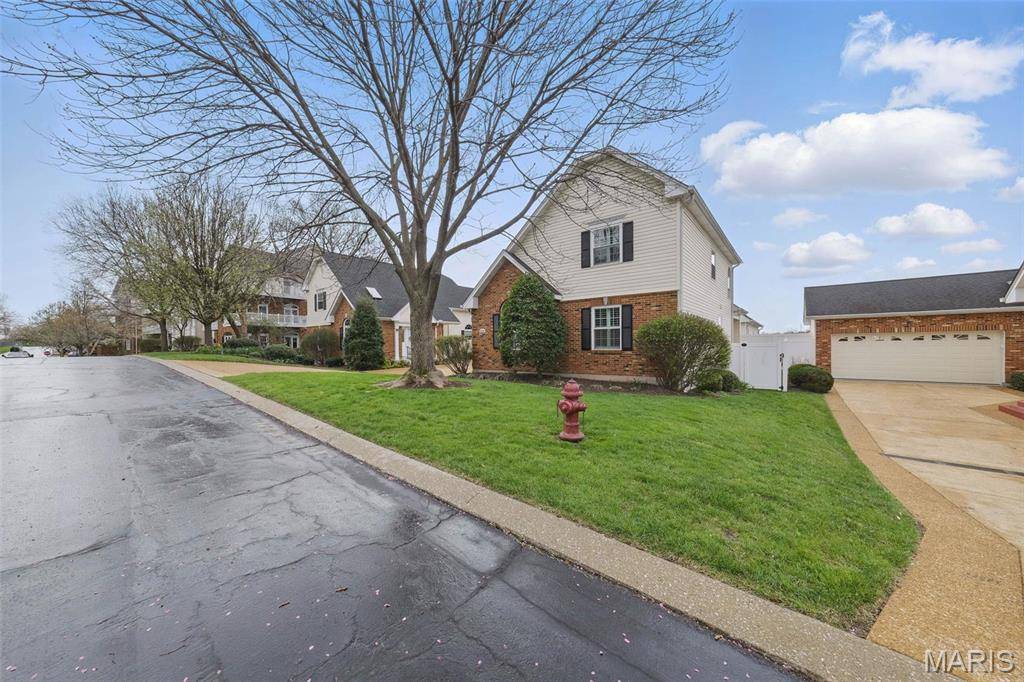 St Louis, MO 63119,7426 Whitehall Colonial LN