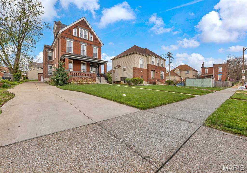 St Louis, MO 63104,3120 Eads AVE