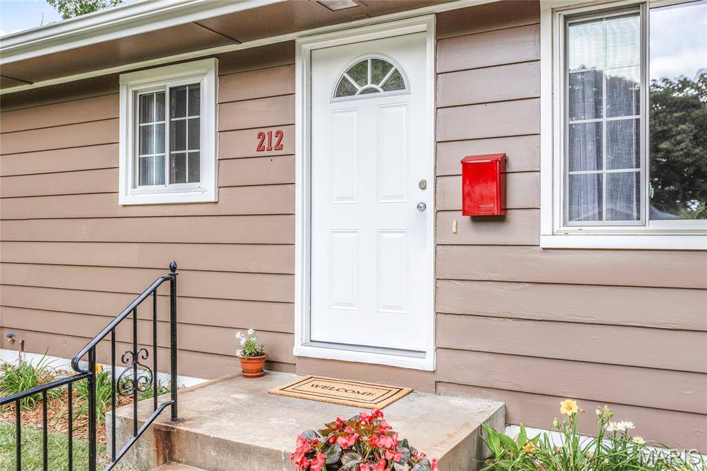Kirkwood, MO 63122,212 Nelda AVE
