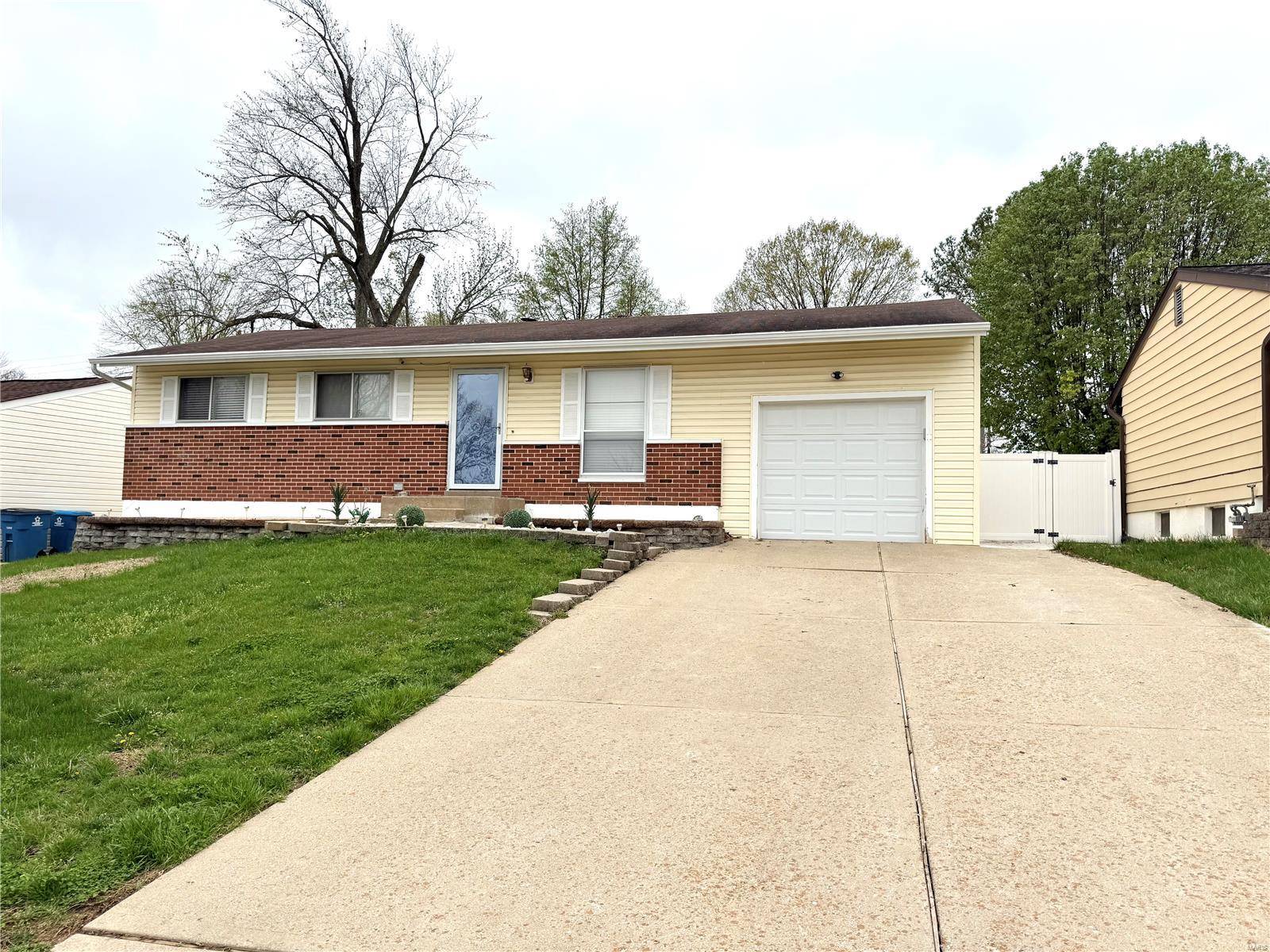 St Louis, MO 63125,3750 Calef DR