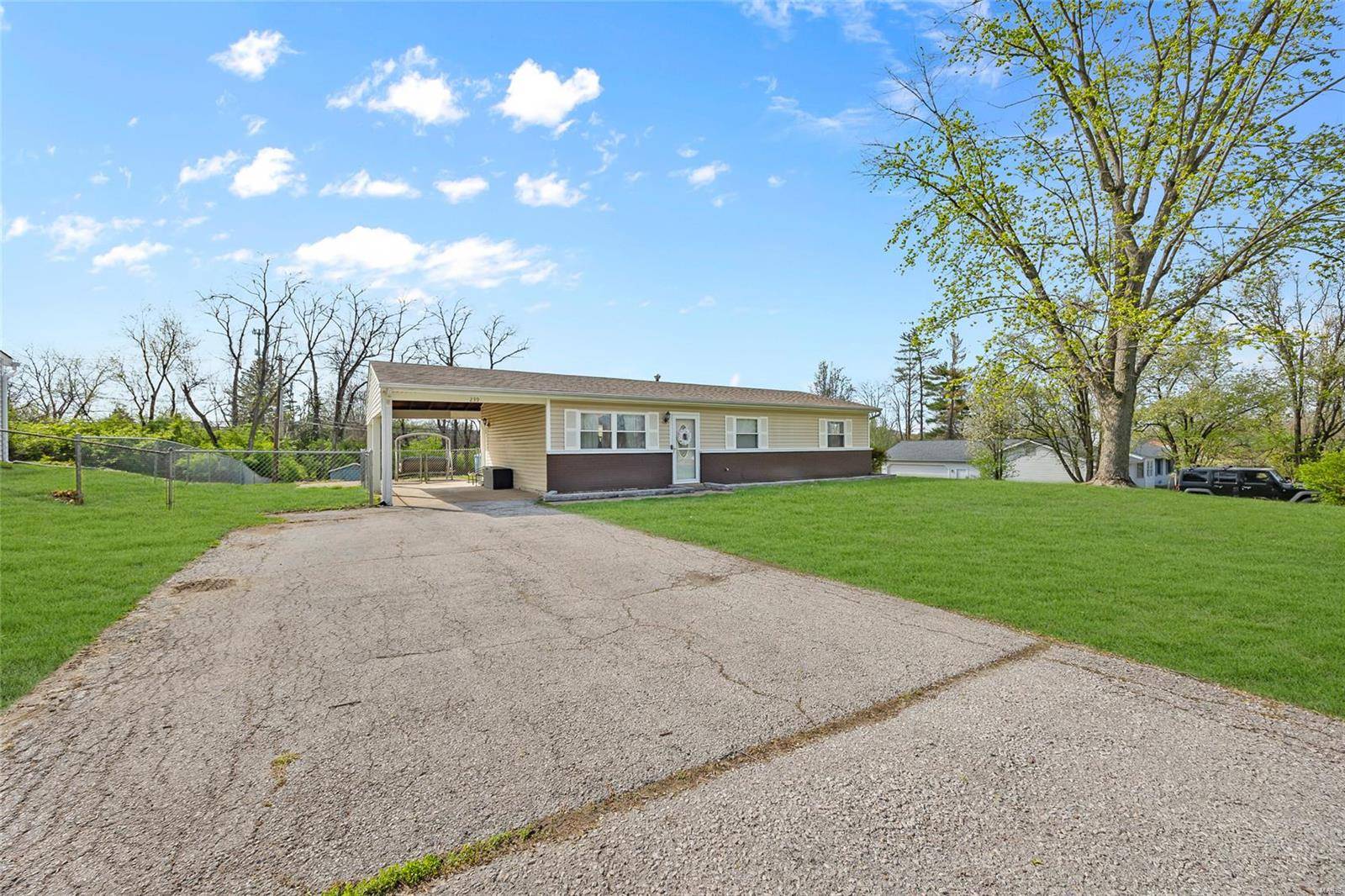 Ballwin, MO 63021,239 Ramsey LN