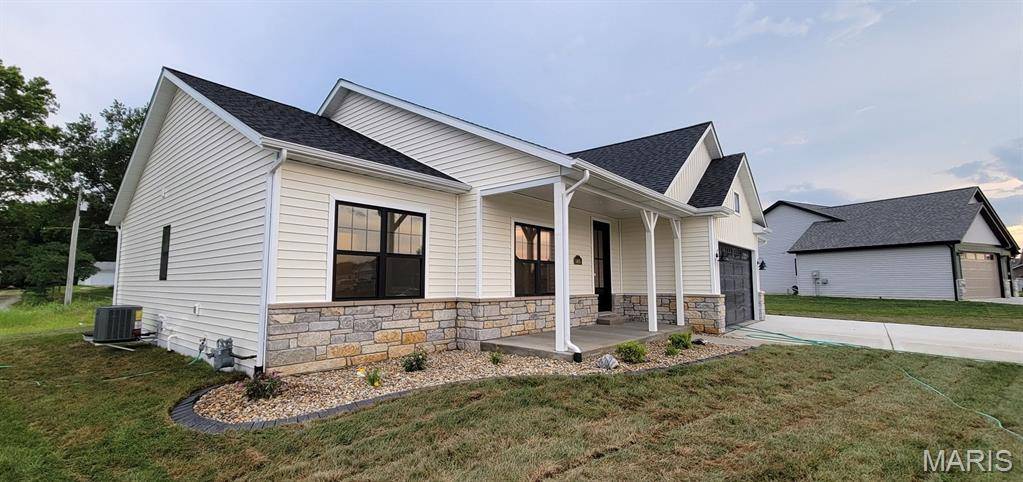Troy, IL 62294,1405 Guilford PL