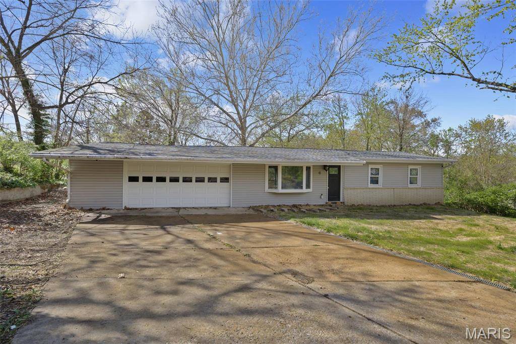 Fenton, MO 63026,6 Wren LN