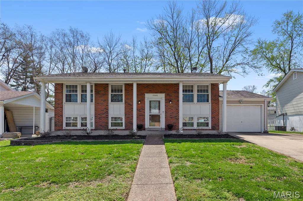 Maryland Heights, MO 63043,12480 Glengate DR