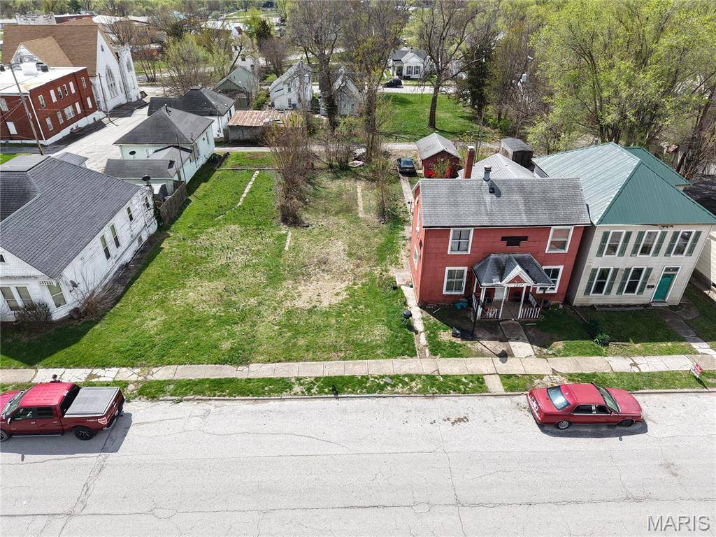 Hannibal, MO 63401,1805 Chestnut ST