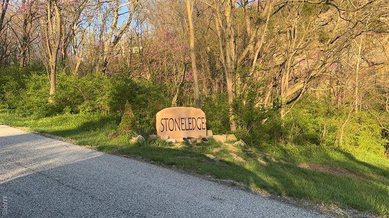 Godfrey, IL 62035,0 Stoneledge DR