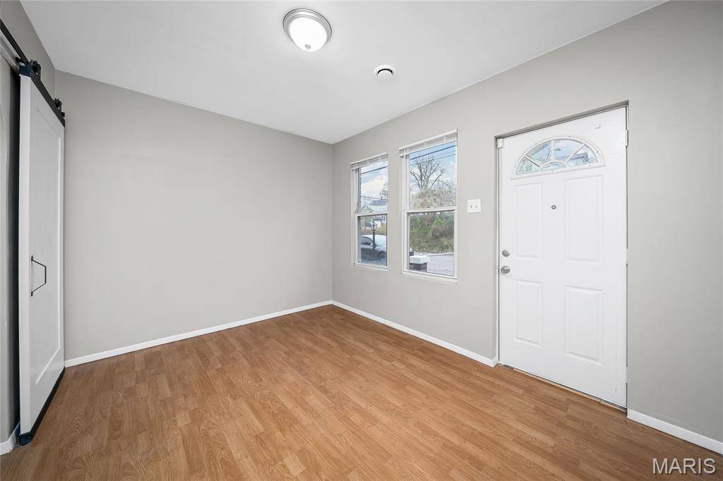 St Louis, MO 63125,709 Dammert AVE
