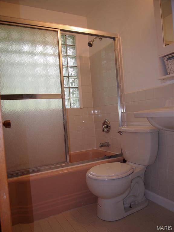 St Louis, MO 63136,Address not disclosed