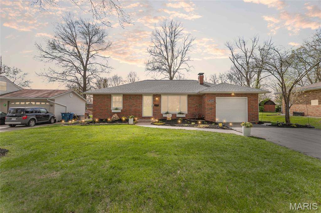 Alton, IL 62002,2436 Sherwood TER