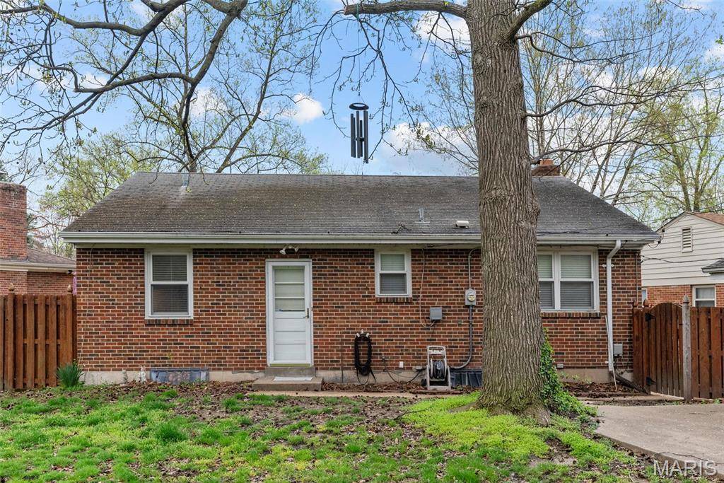 St Louis, MO 63144,2235 Laverne CT