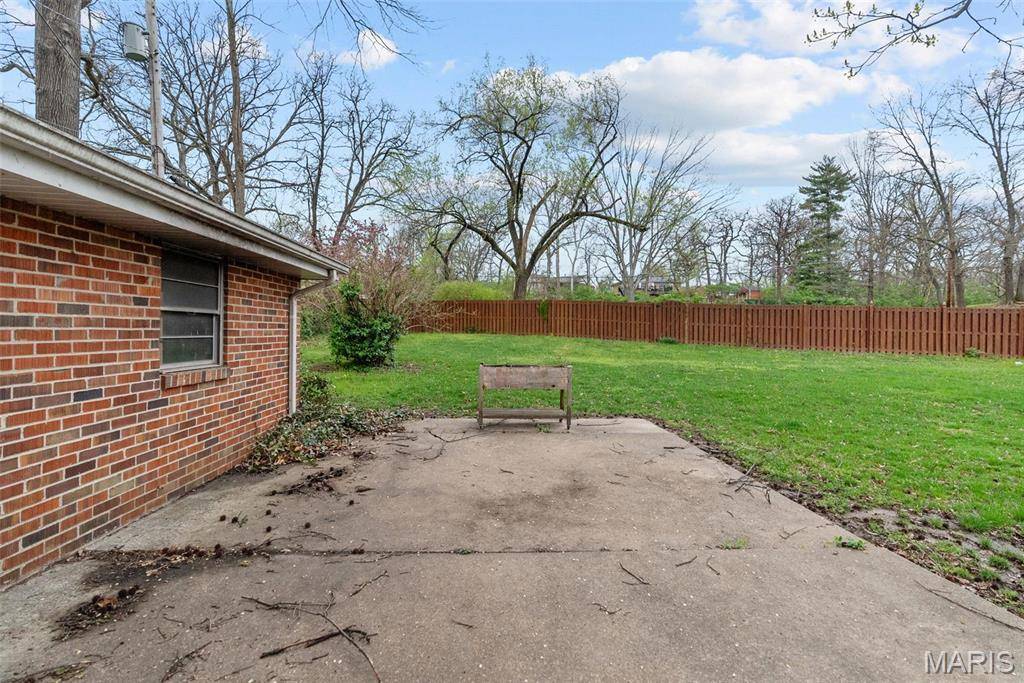 St Louis, MO 63144,2235 Laverne CT