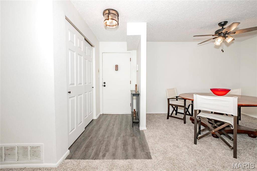 St Louis, MO 63146,10367 Oxford Hill DR #5