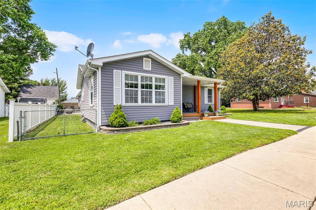 Maryville, IL 62062,419 N Donk AVE