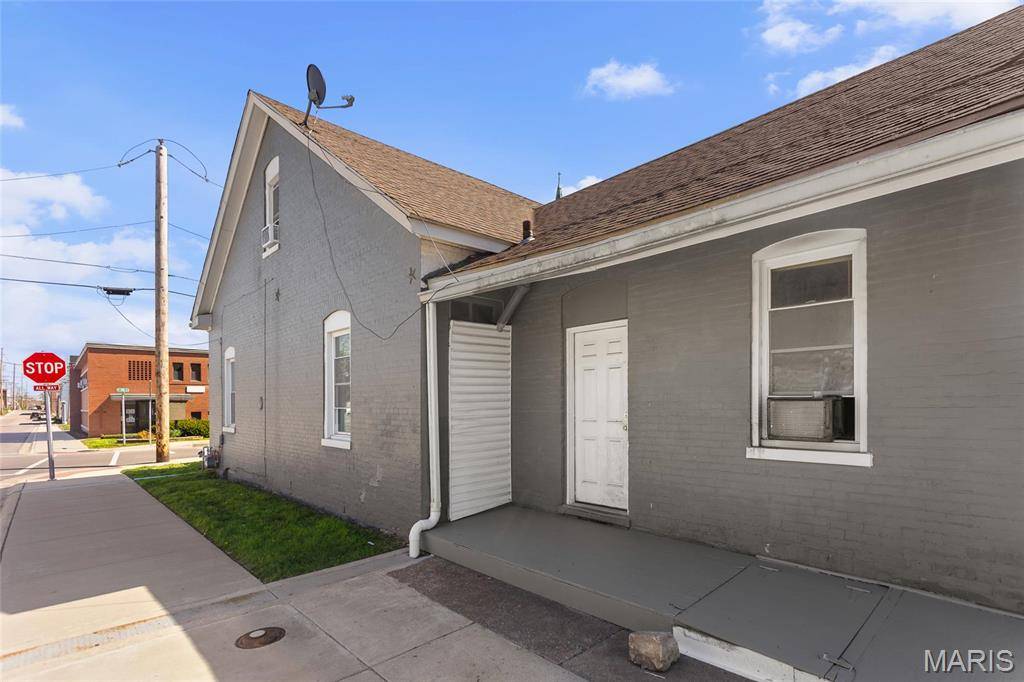 Belleville, IL 62220,29 N 14th ST
