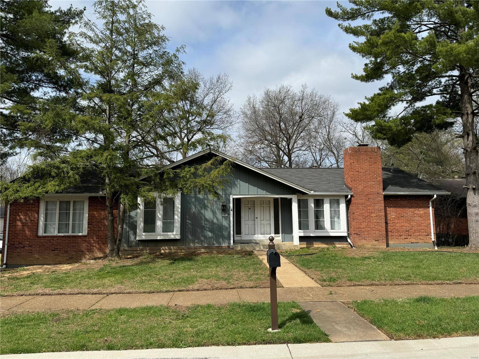Ballwin, MO 63011,467 Maymont DR