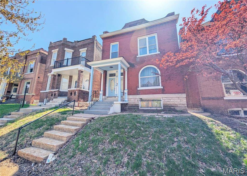 St Louis, MO 63110,3948 Cleveland AVE