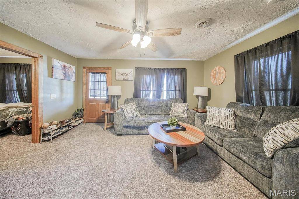 Salem, MO 65560,405 E Acuff ST