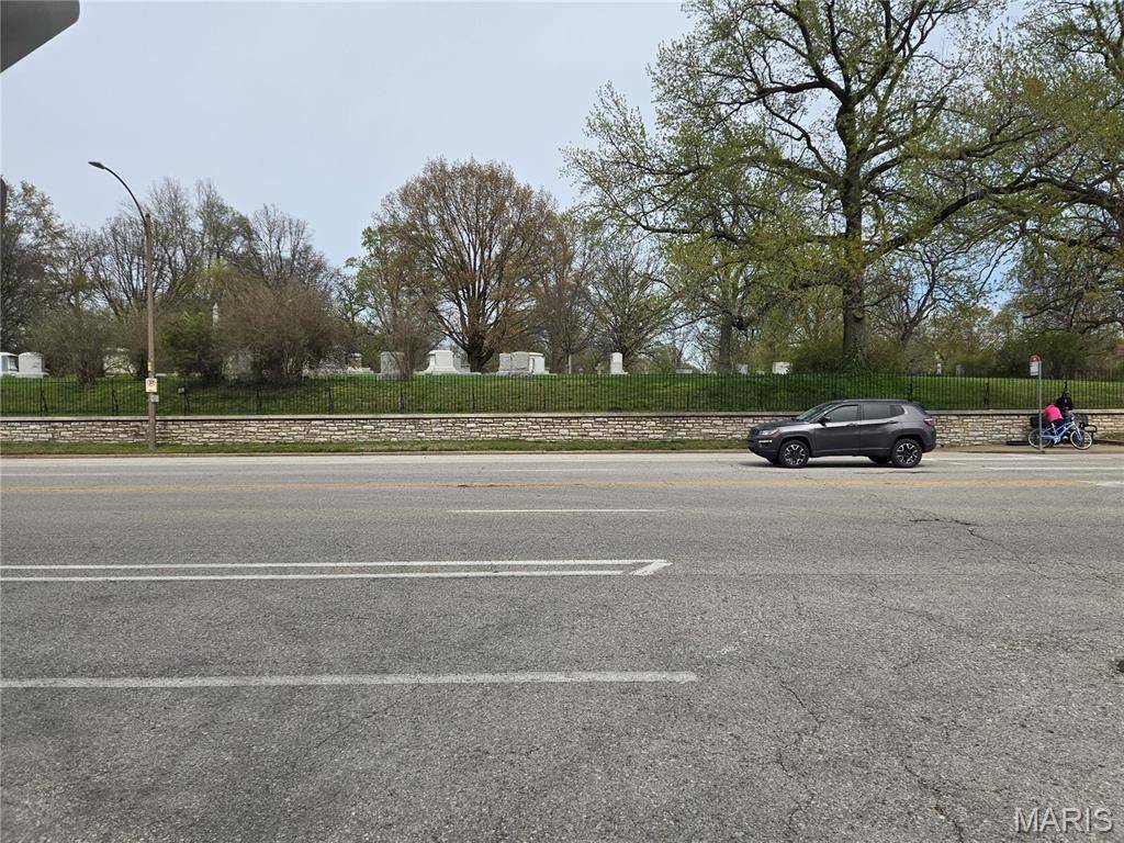 St Louis, MO 63115,5483 N Euclid AVE